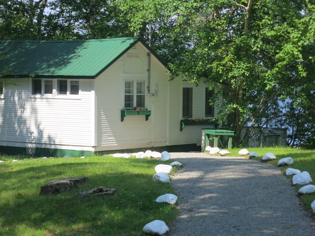 Birch Cliff Lodge on Baptiste Lake Highland Grove Zimmer foto