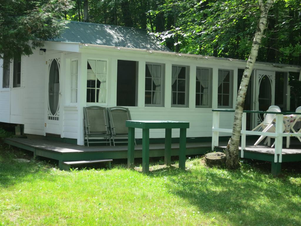 Birch Cliff Lodge on Baptiste Lake Highland Grove Zimmer foto