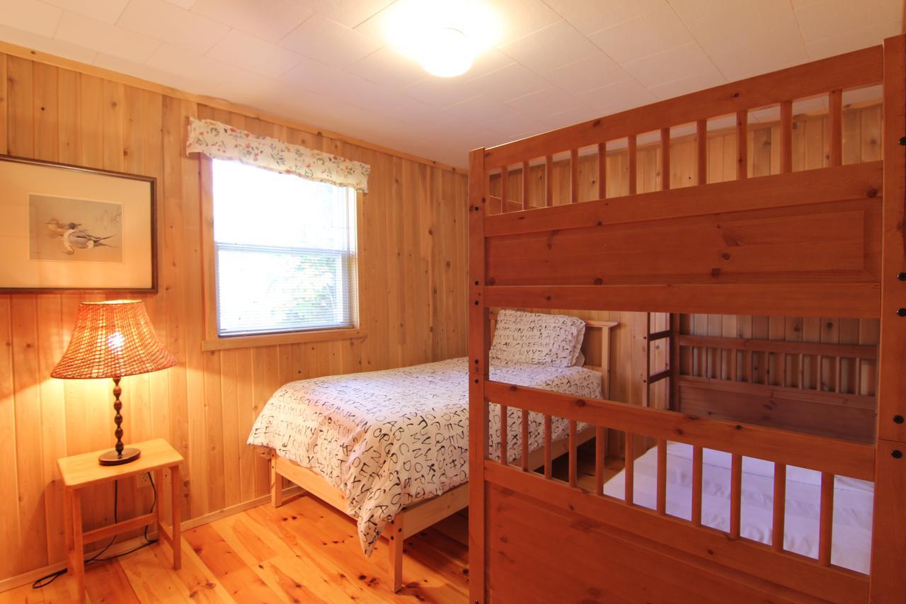 Birch Cliff Lodge on Baptiste Lake Highland Grove Exterior foto