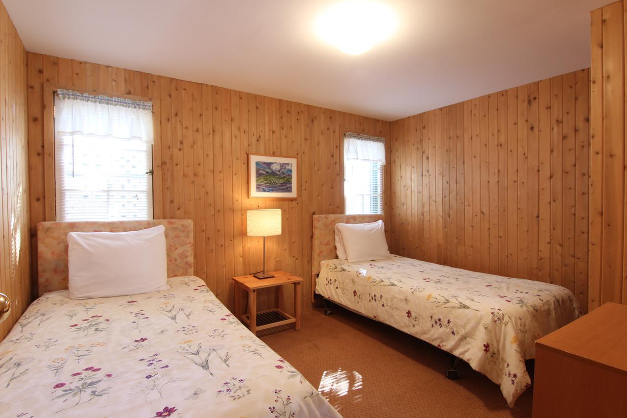 Birch Cliff Lodge on Baptiste Lake Highland Grove Exterior foto
