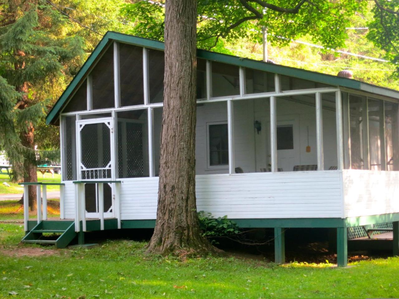 Birch Cliff Lodge on Baptiste Lake Highland Grove Exterior foto